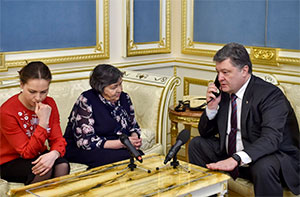 Президент Порошенко поспілкувався з Савченко