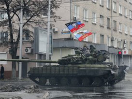 Російські танки в Донецьку. Reuters