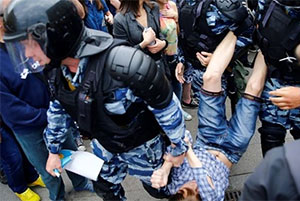 День Росії: 700 затриманих за протест проти корупції