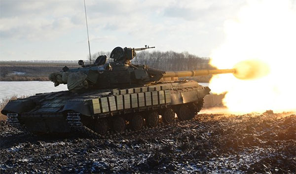 Ситуація на фронті: російські окупанти вже застосовують важку бронетехніку і артилерію