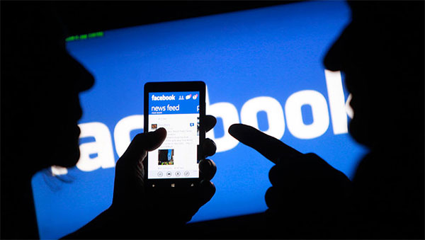 Скандал із Facebook. Цукерберга викликали до Європарламенту