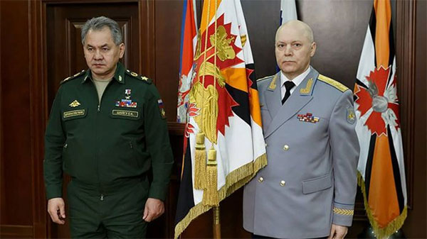 Міністр оборони РФ Шойгу і Коробов (праворуч), який очолив ГРУ в 2016 році