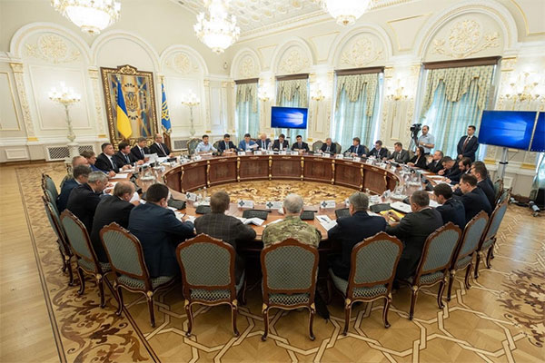 Президент Зеленський провів нараду з членами РНБО