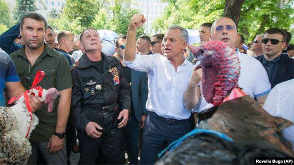 Криза в Молдові. США, ЄС, Росія підтримали новий уряд Молдови, в опозиції –олігарх
