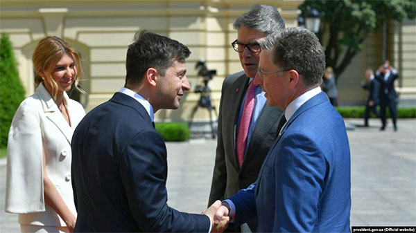 Зеленський та Волкер обговорили ситуацію на Донбасі