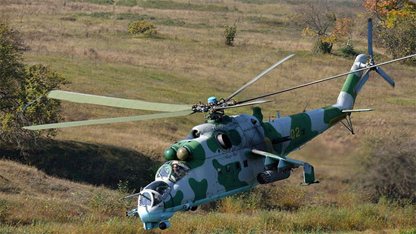 Понад десять російських гелікоптерів провели над окупованим Кримом бойові навчання