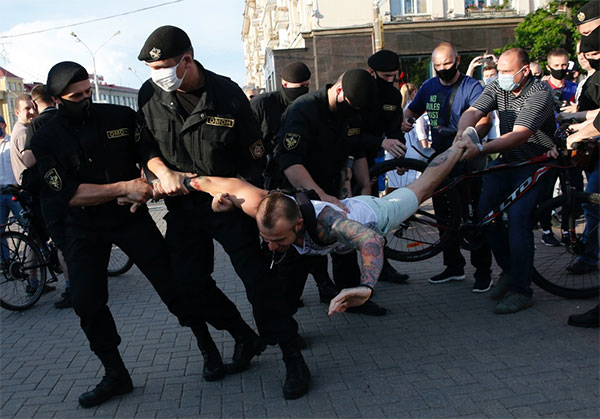 Країни ОБСЄ створюють експертну місію для вивчення повідомлень про порушення прав людини у Білорусі
