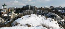Замкова гора у Києві – тут принаймні ще 2005 р. можна було розпочати розкопки. Фото з сайту www.zamkovagora.kiev.ua