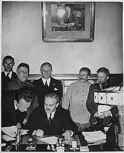 Підписання Договору Молотова-Ріббентропа у Кремлі