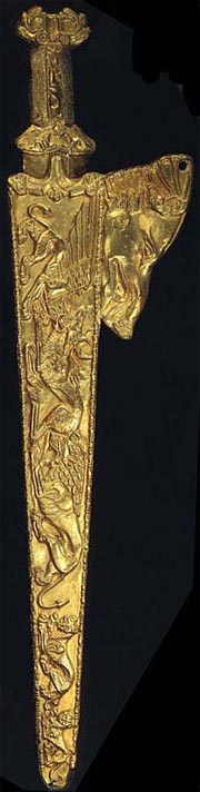 Скіфський меч IV ст. до н.е., знайдений в кургані поблизу с. Велика Білозерка, що в Заплорізькій обл., знаходиться в музеї історичних коштовностей України