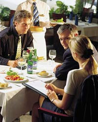 Ефективність роботи істотно підвищується, коли керівник регулярно обідає з кимось із своїх підлеглих