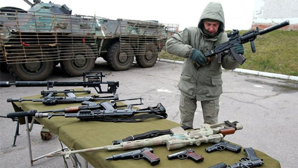 “Армія на паузі”. Чи залишиться українське військо без їжі, зброї та реформ