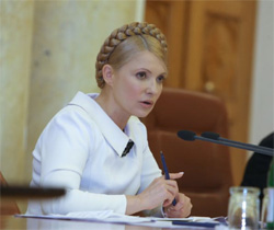 Тимошенко запевняє, що ліків вистачить усім хворим на каліфорнійський грип