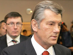 Гарант все ще жадає відставки Луценка