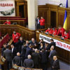 Опозиція продовжує блокувати парламент